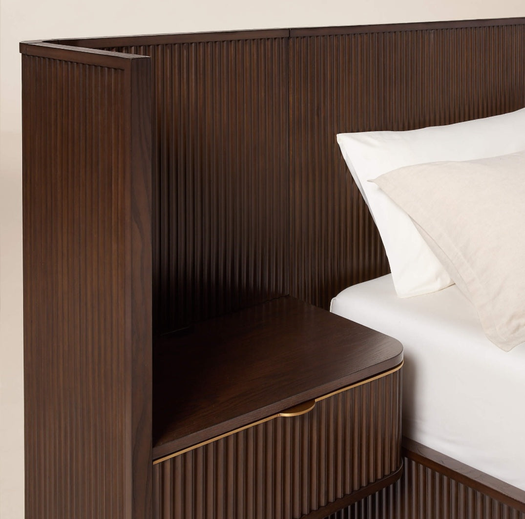 THE ONE × Davison — Fluted Dark Brown Wood King Bed with Nightstands