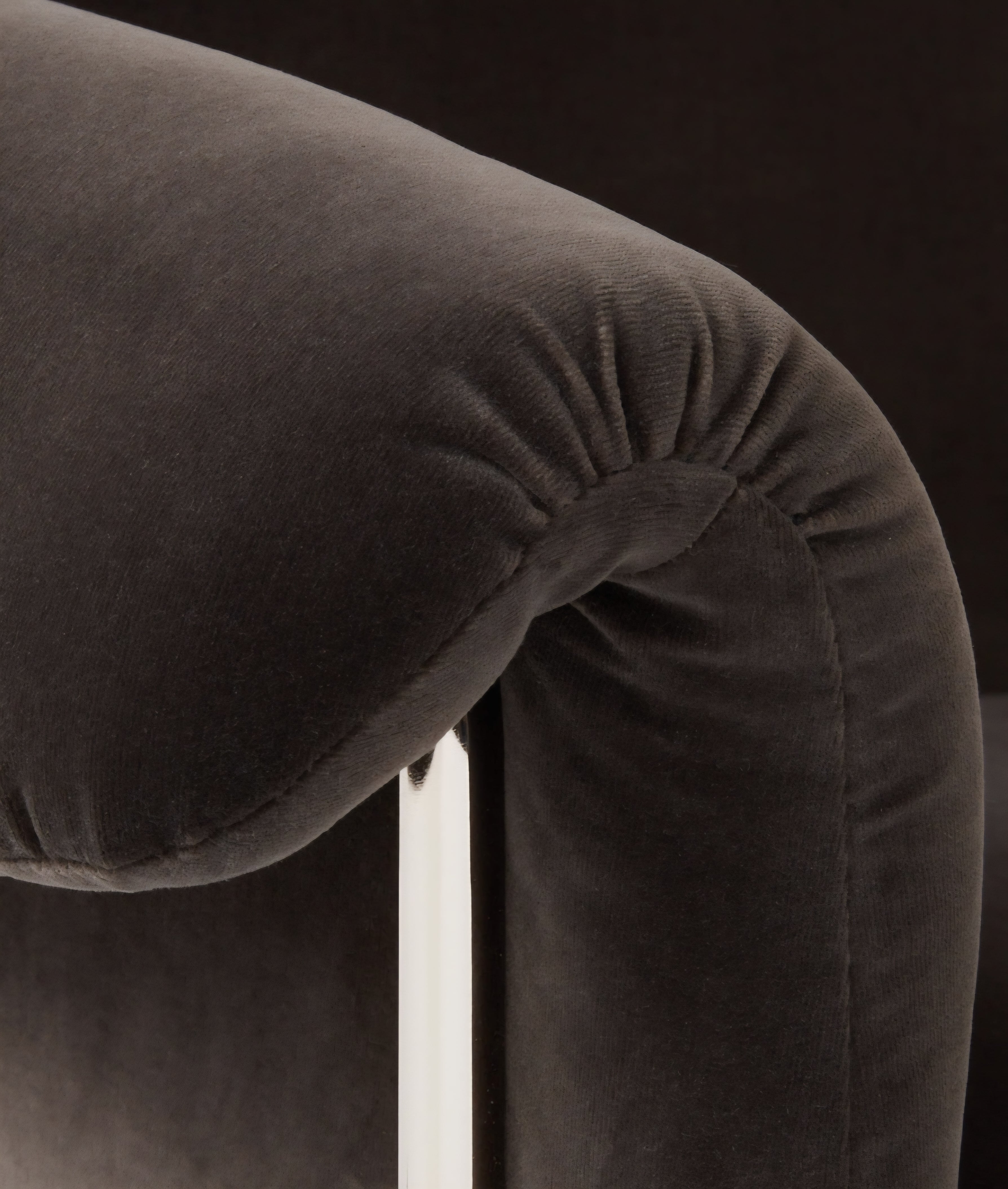 THE ONE × Saviti — Velvet Office Chair