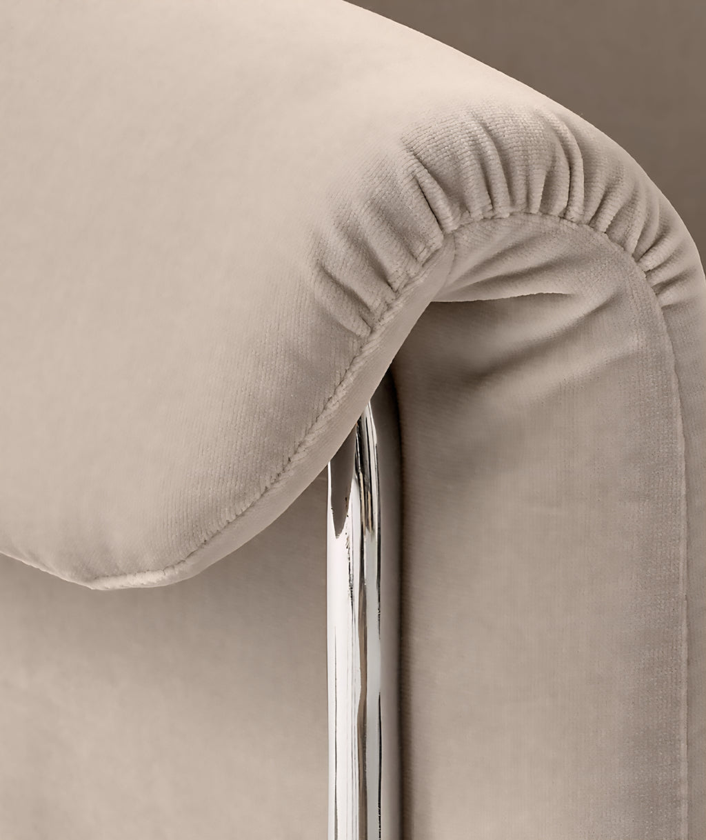 THE ONE × Saviti — Velvet Office Chair