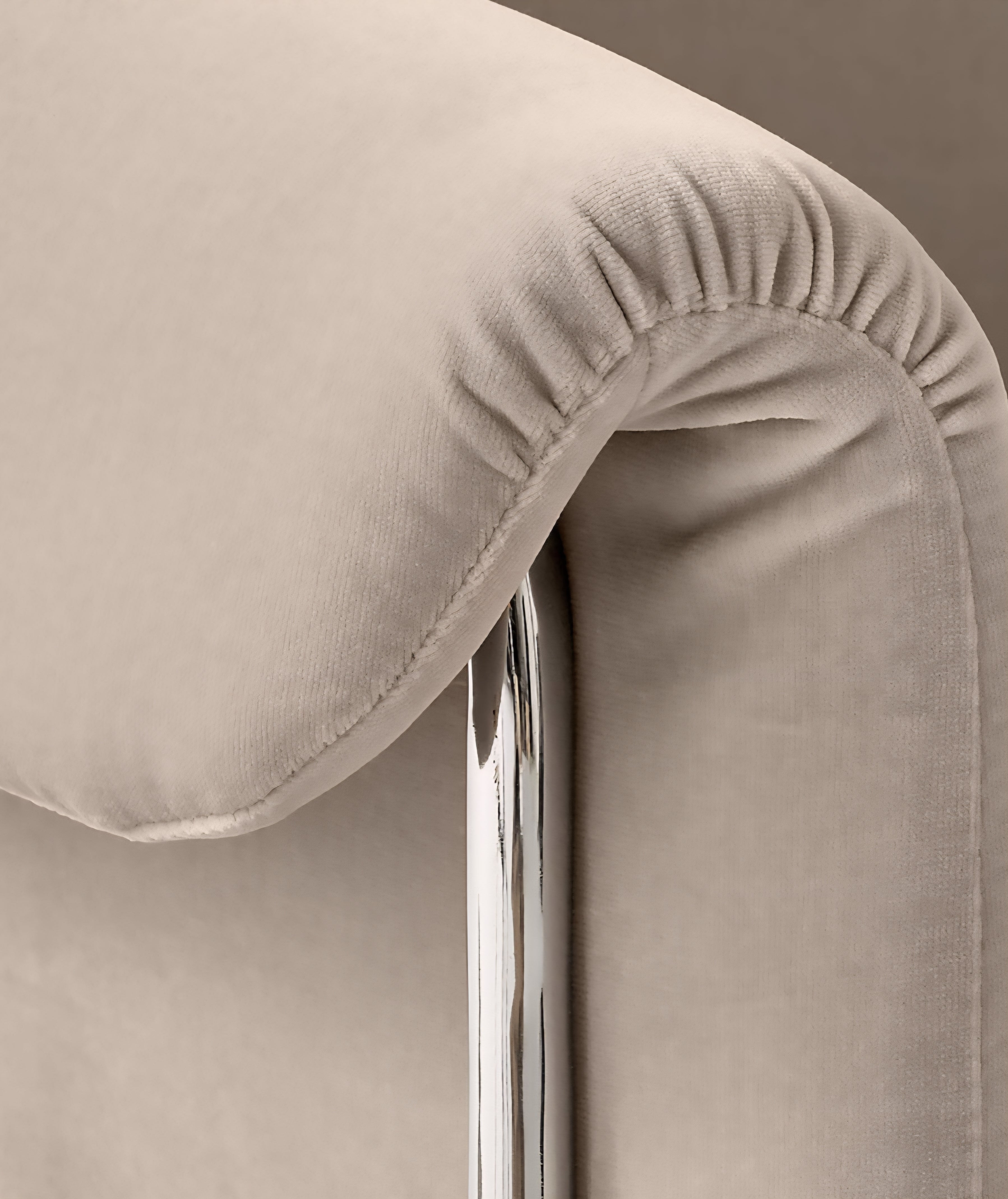THE ONE × Saviti — Velvet Office Chair