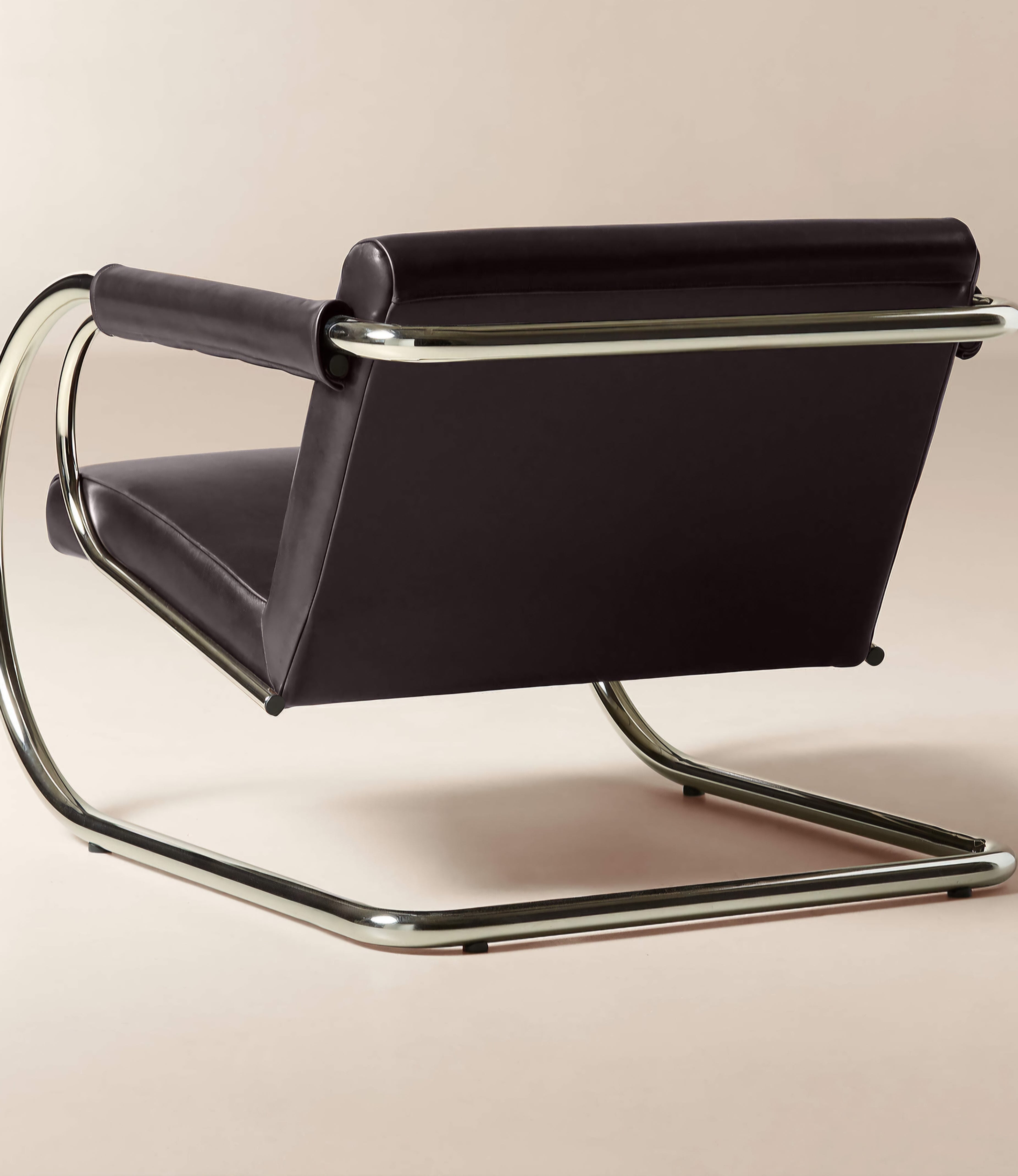 THE ONE × Loop — Chocolate Leather Accent Chair