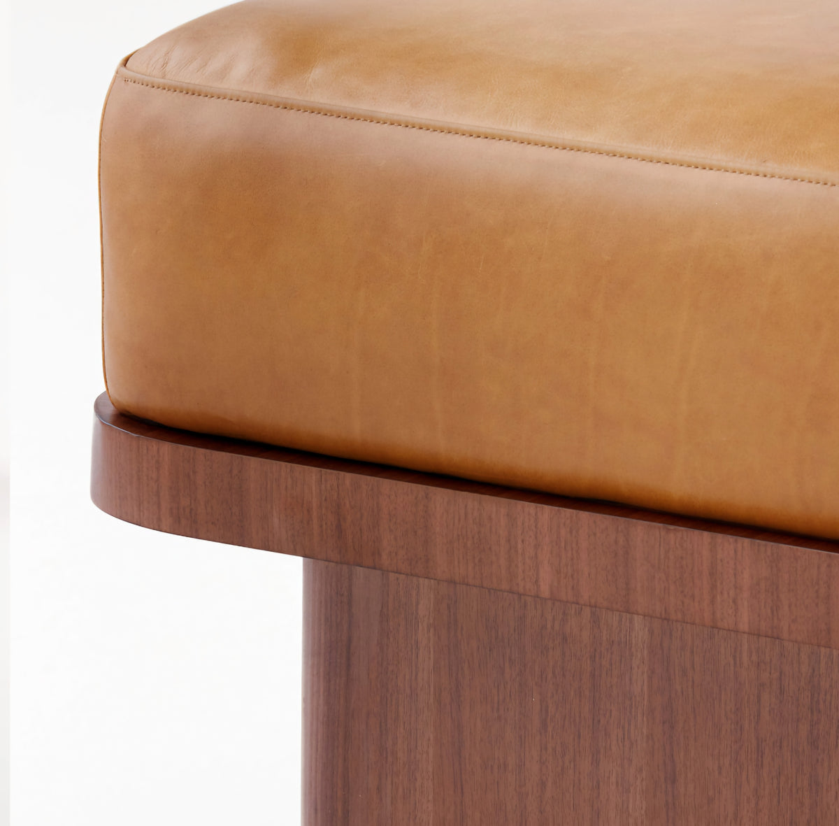 THE ONE × Serafin — Brown Leather Daybed