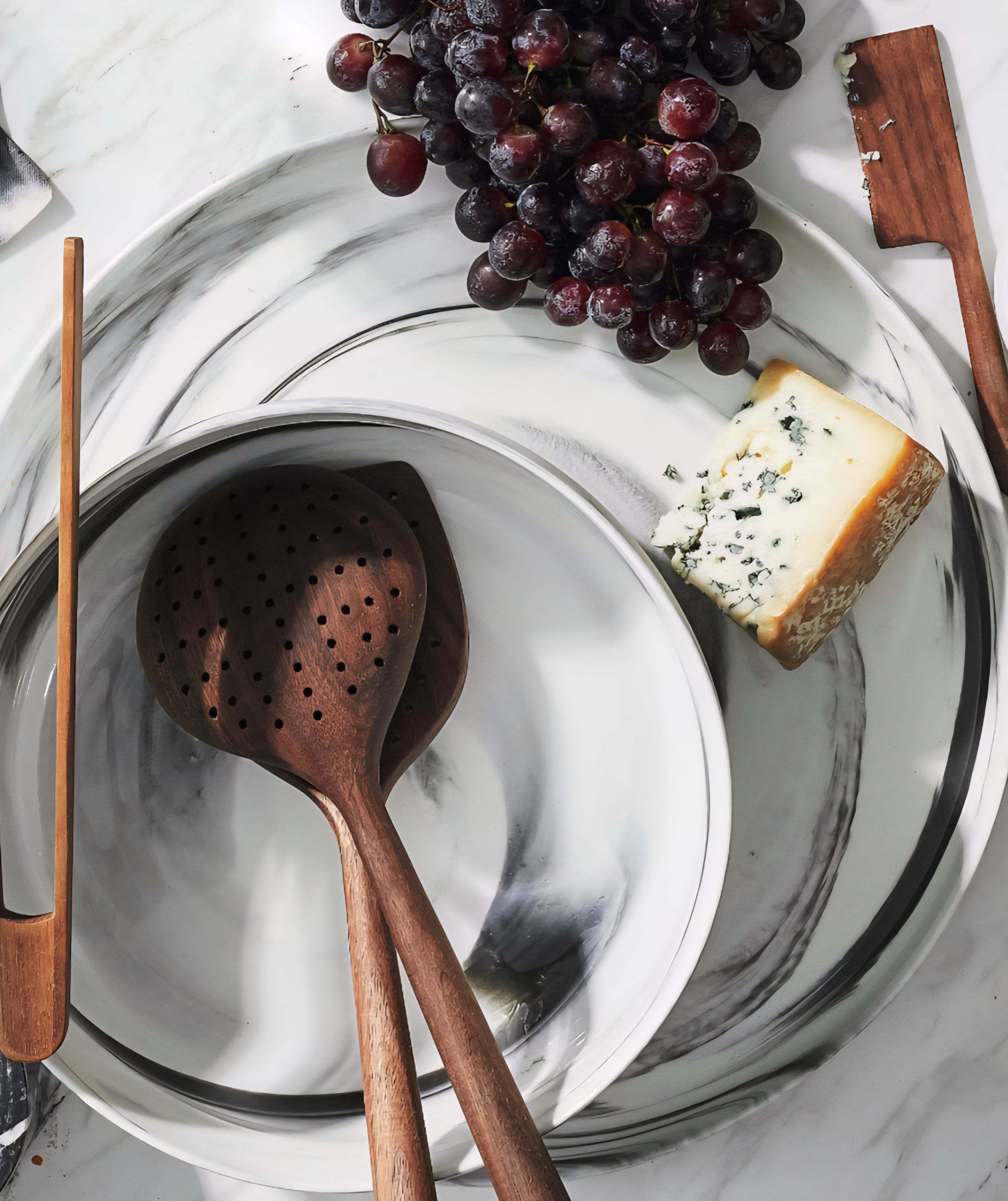 THE ONE × Swirl — Black and White Serving Bowl
