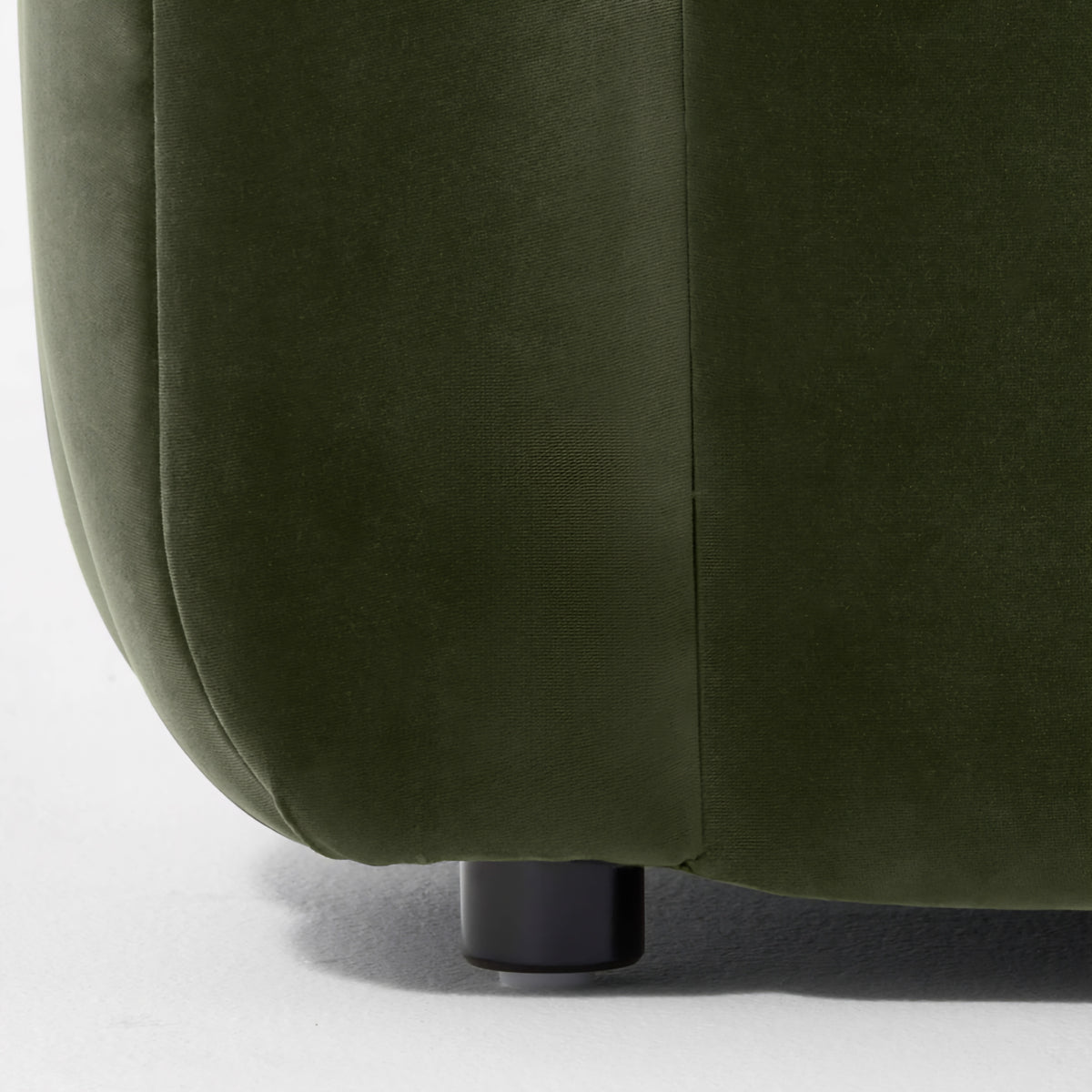 THE ONE × Fitz — Channeled White Boucle Loveseat