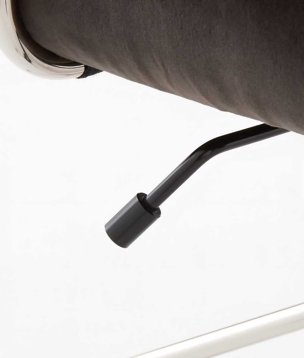 THE ONE × Saviti — Velvet Office Chair