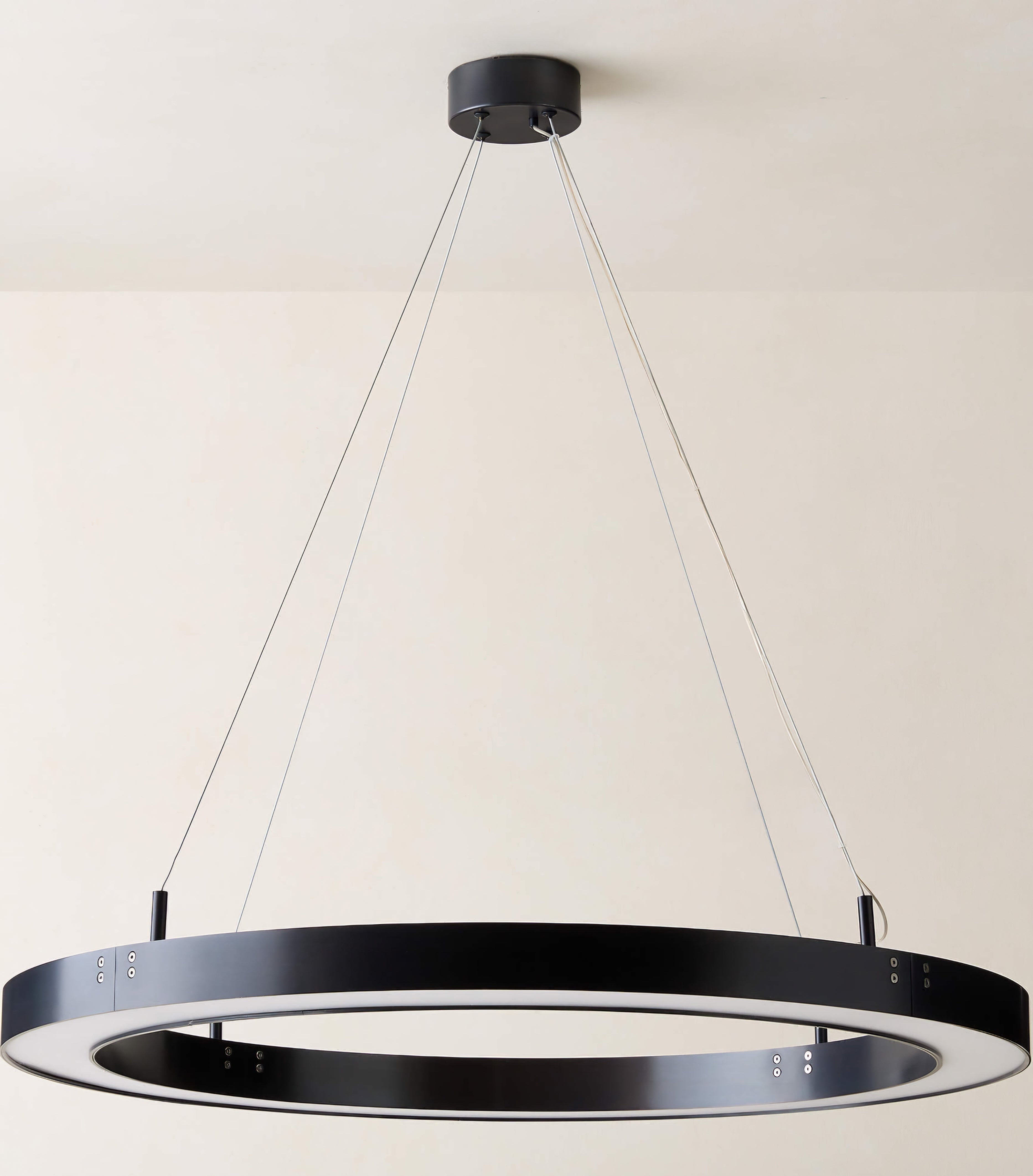 THE ONE × Misura — Black Metal Pendant Light
