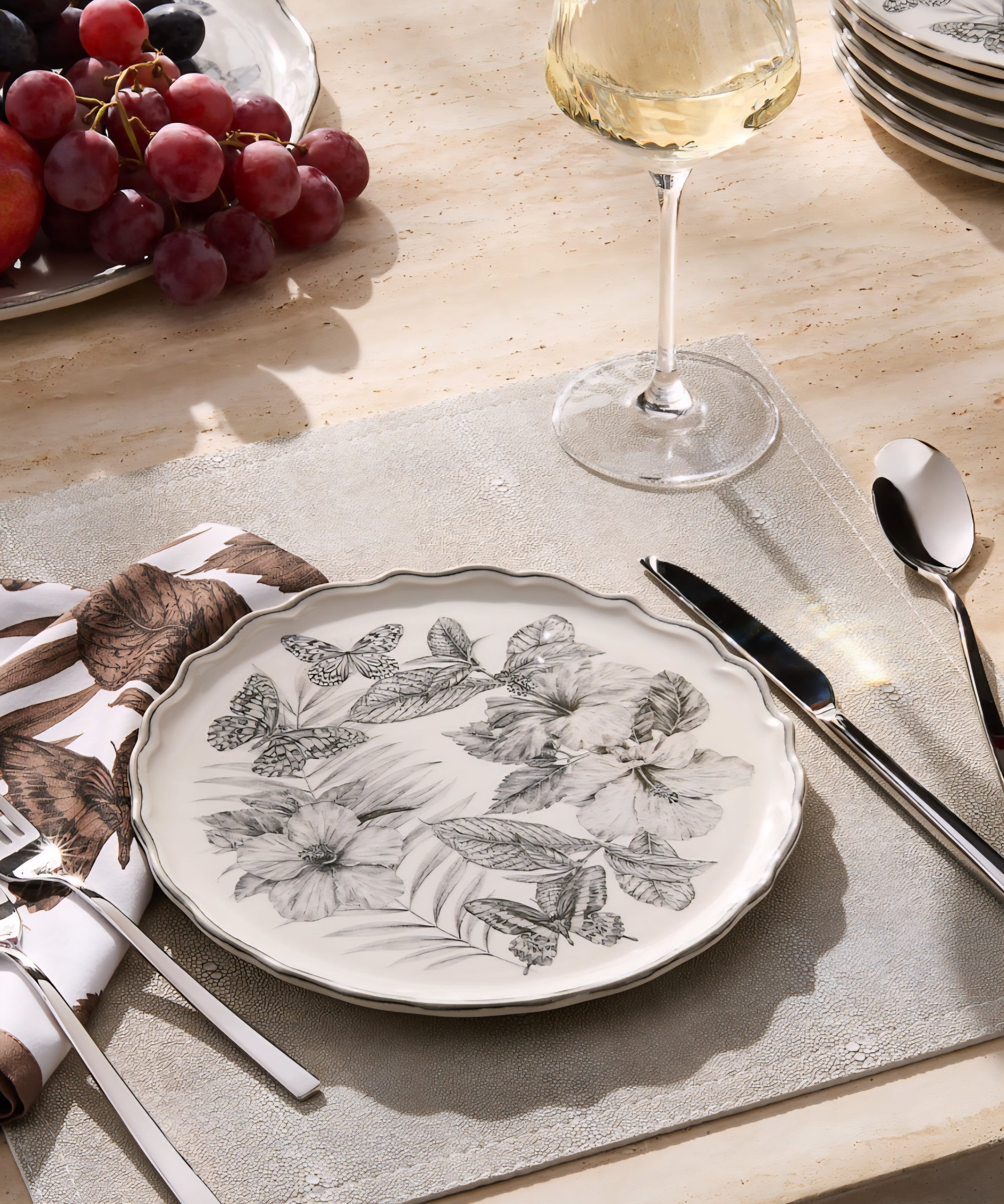 THE ONE × Everly — Green and Black Patterned Appetizer Plates (Set of 6)