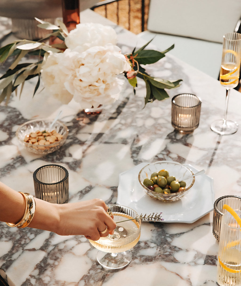THE ONE × Daphne — Glass Serving Bowl