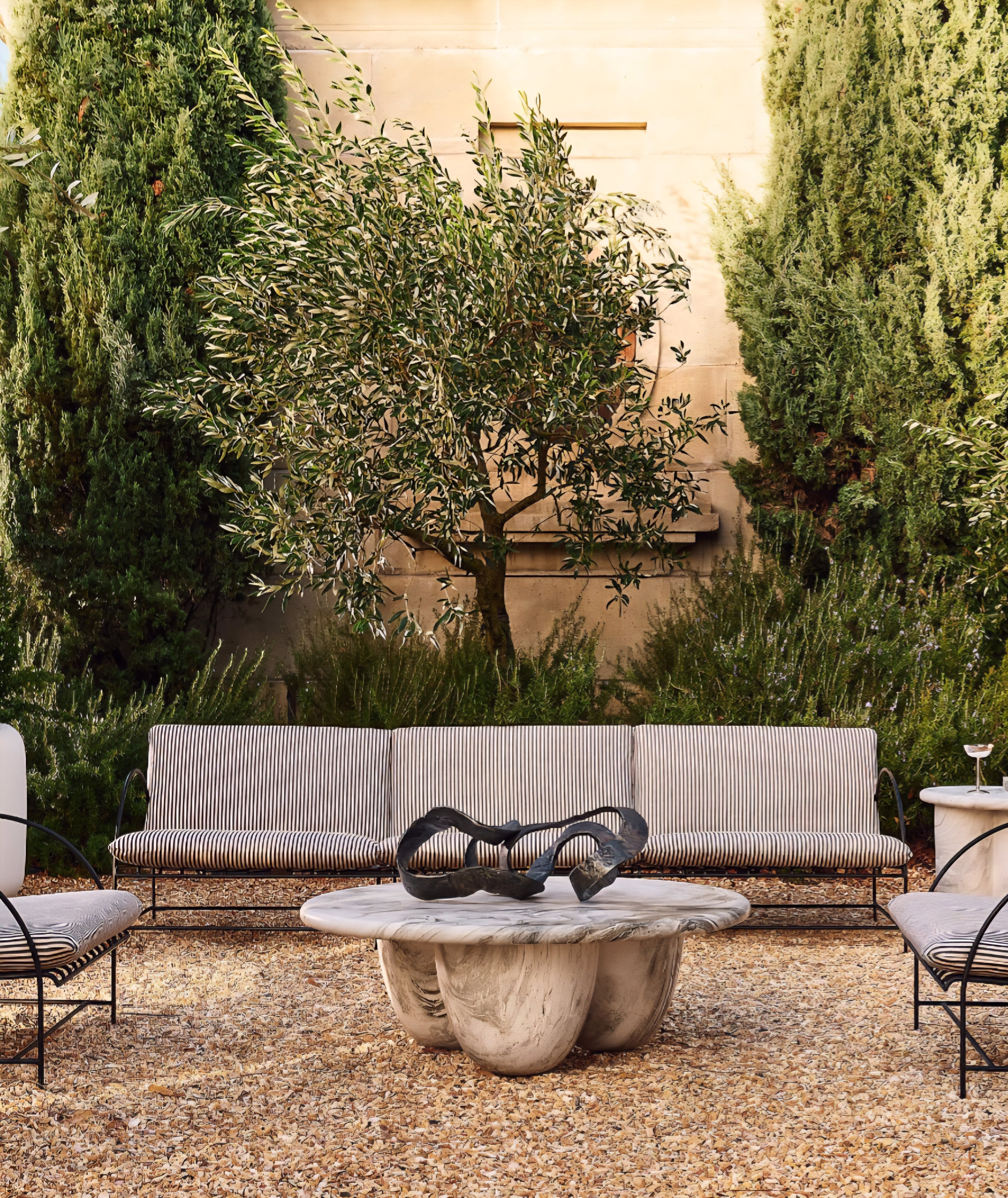THE ONE × VUUE — Art Deco Outdoor Sofa