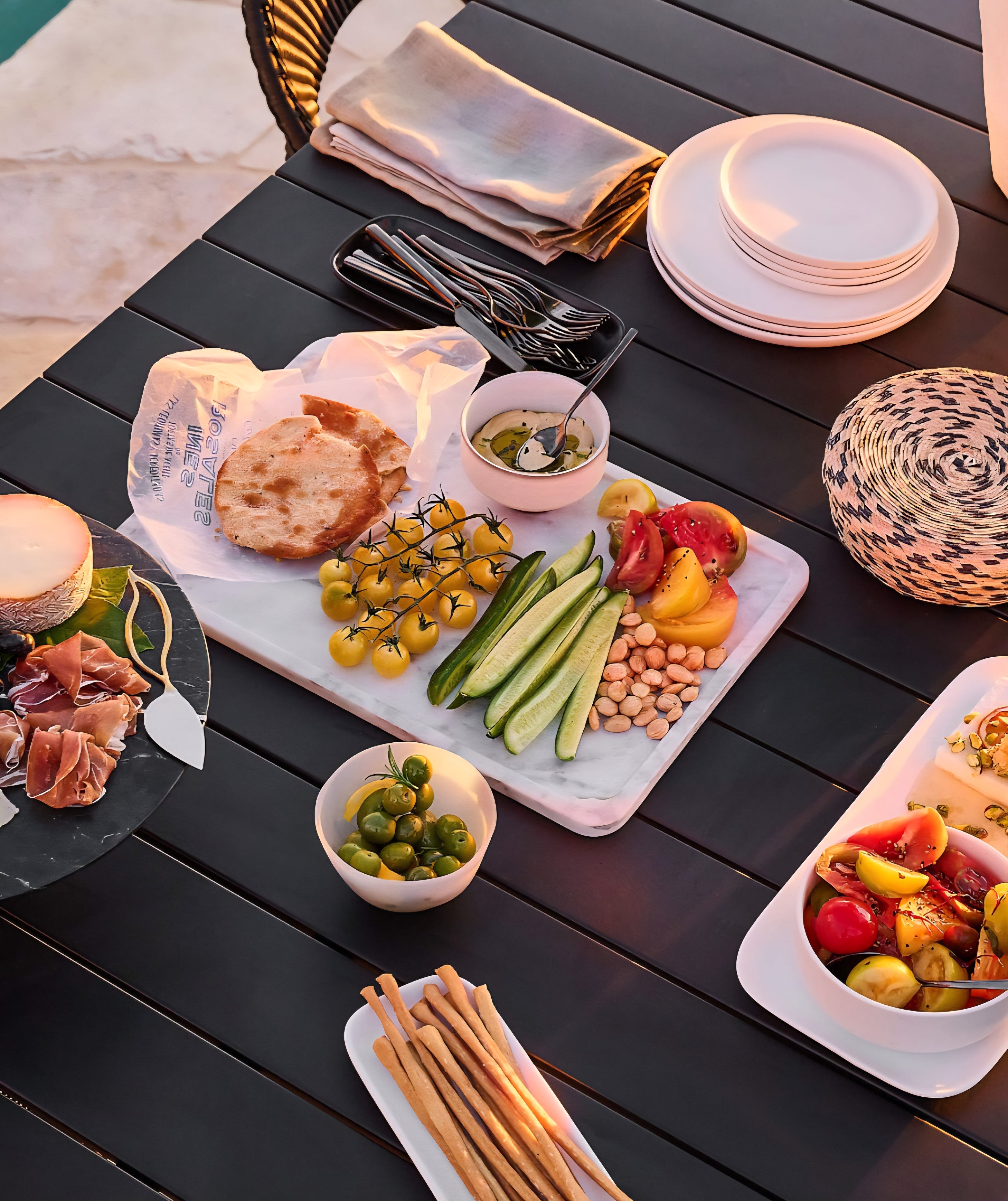 THE ONE × Mezze — Black and Natural Serving Basket with Lid