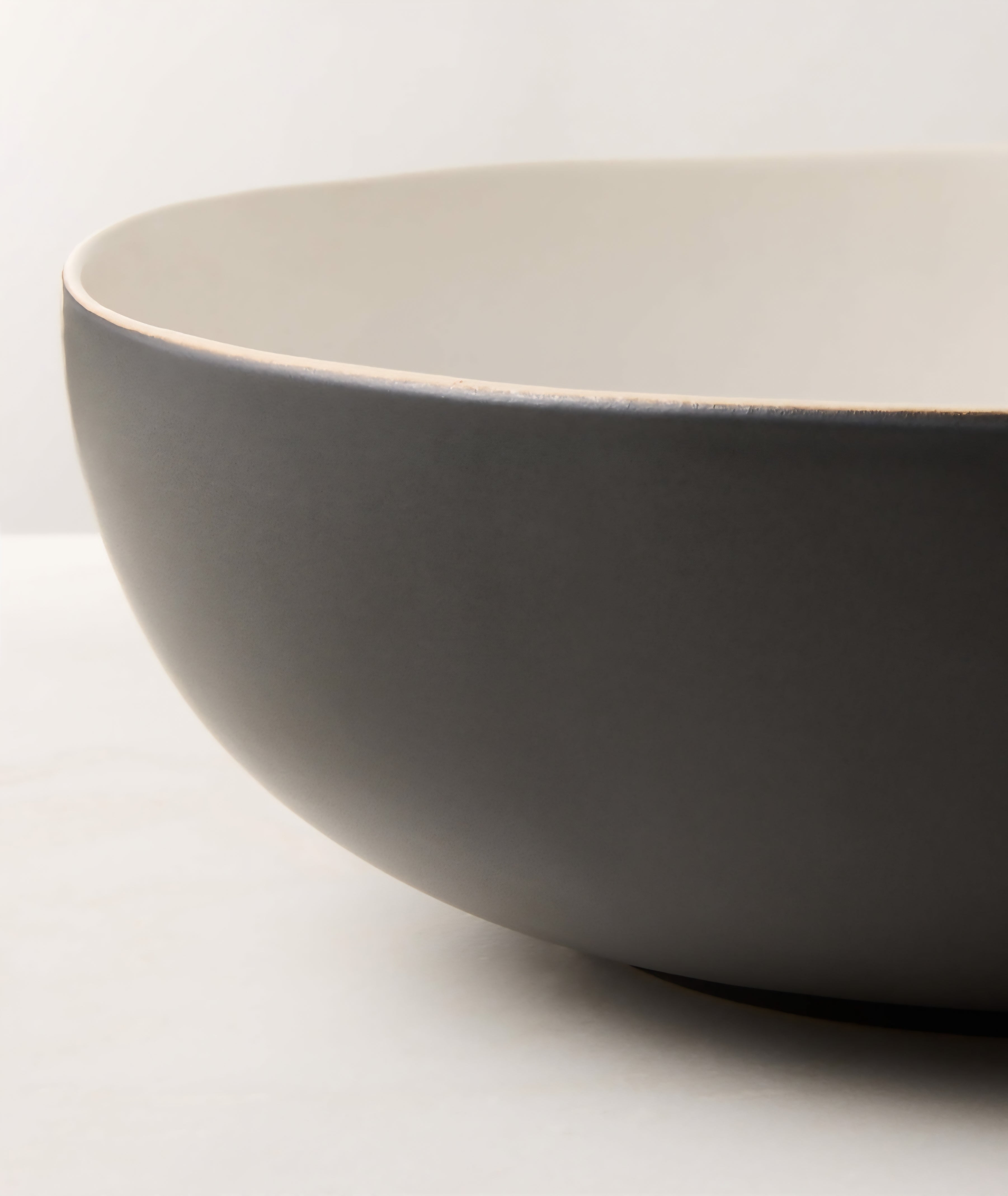THE ONE × Kravitz — Barchan Stoneware Serving Bowl