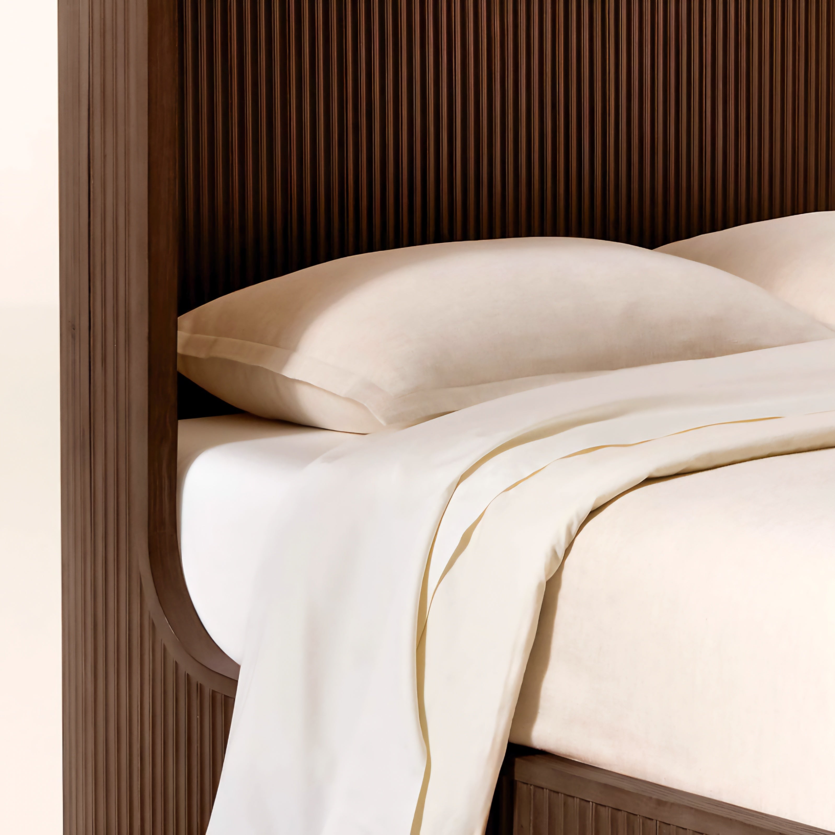 THE ONE × Davison — Fluted Dark Brown Wood Queen Bed