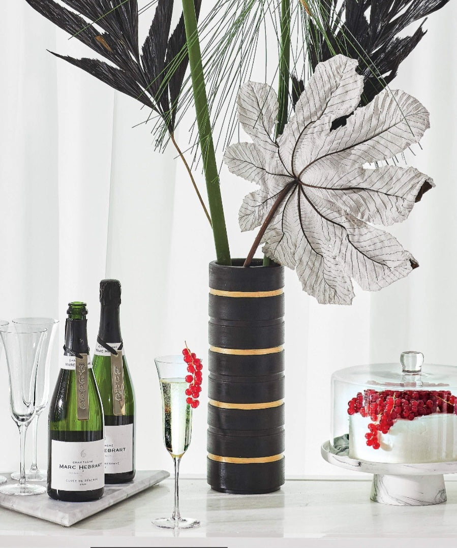 THE ONE × Swirl — Black and White Cake Stand with Glass Lid