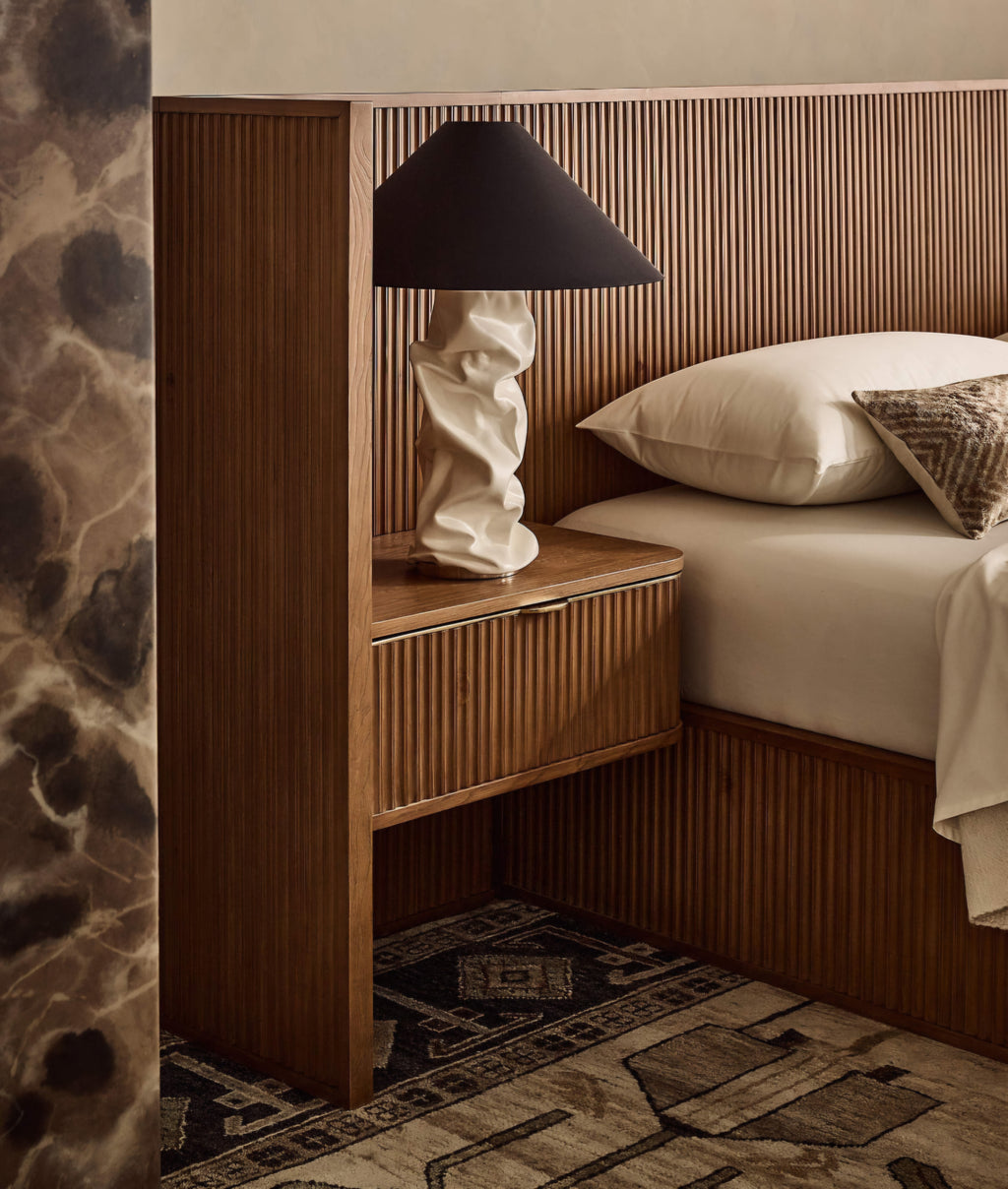 THE ONE × Hendrix — White Resin Table Lamp