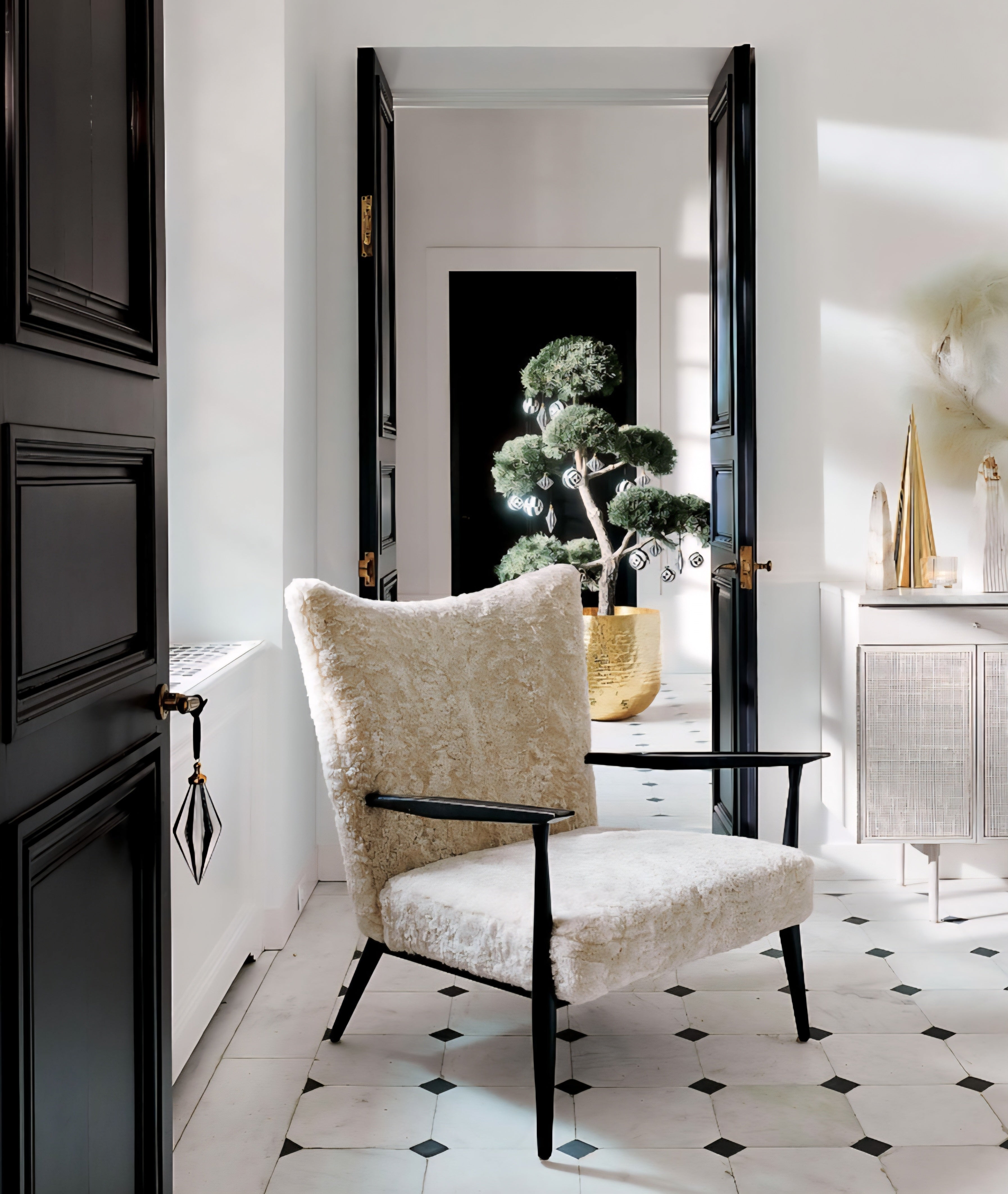 THE ONE × Pull-Up — Shearling Lounge Chair