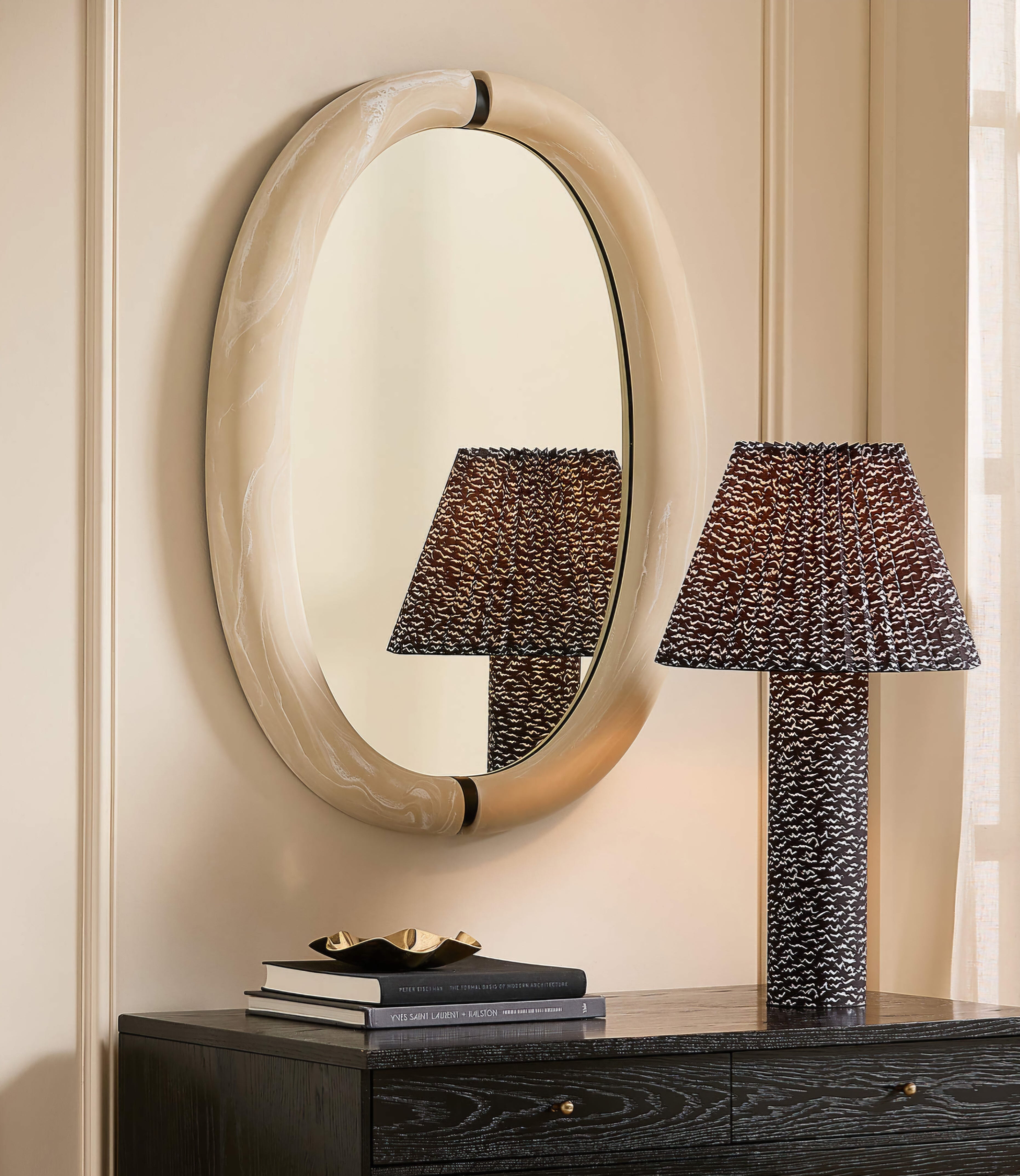 THE ONE × Scrunch — Black and White Table Lamp