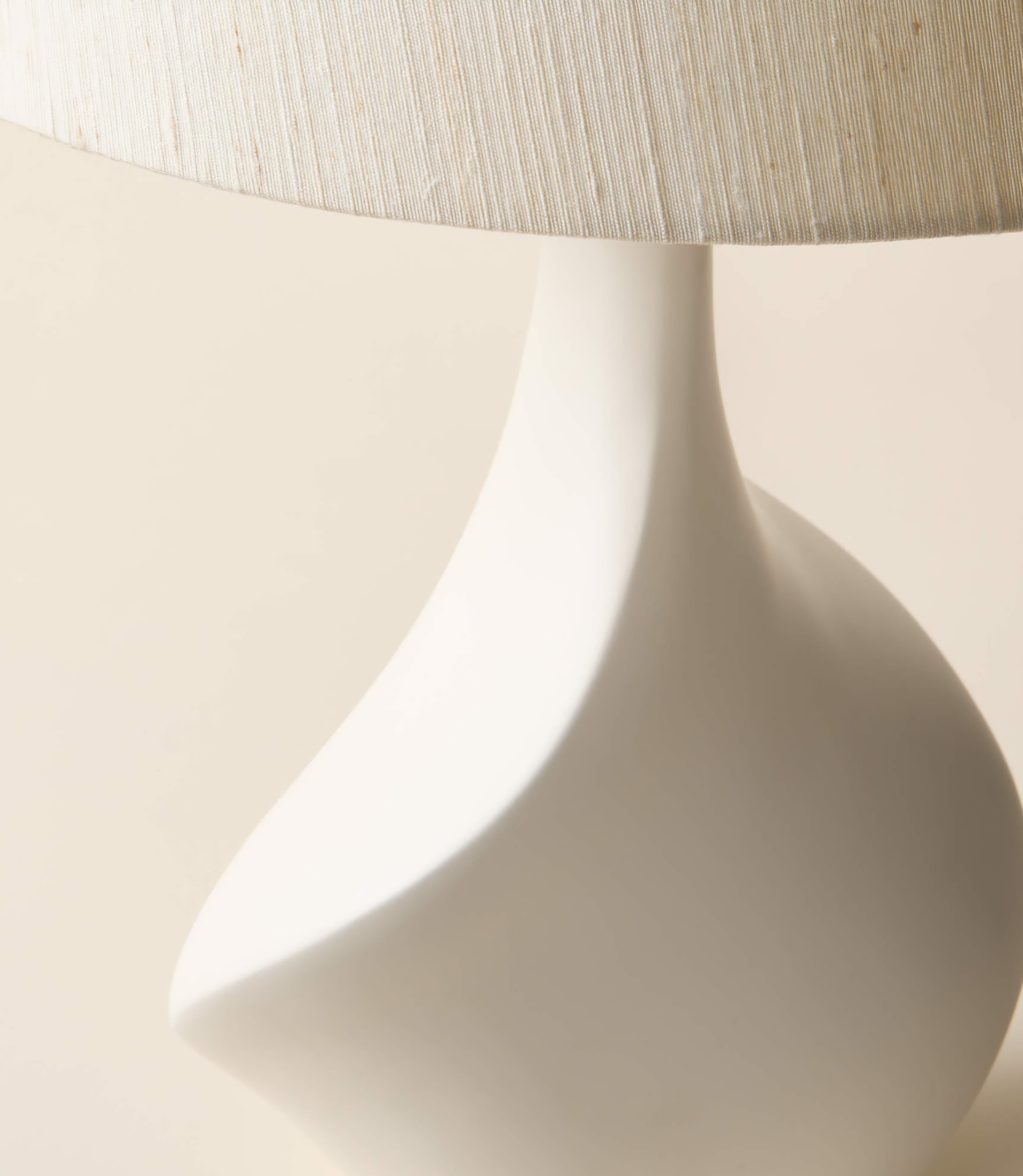 THE ONE × Valis — White Resin Table Lamp