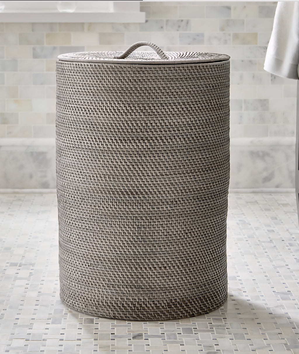 THE ONE × Sedona — White Hamper with Laundry Bag Liner
