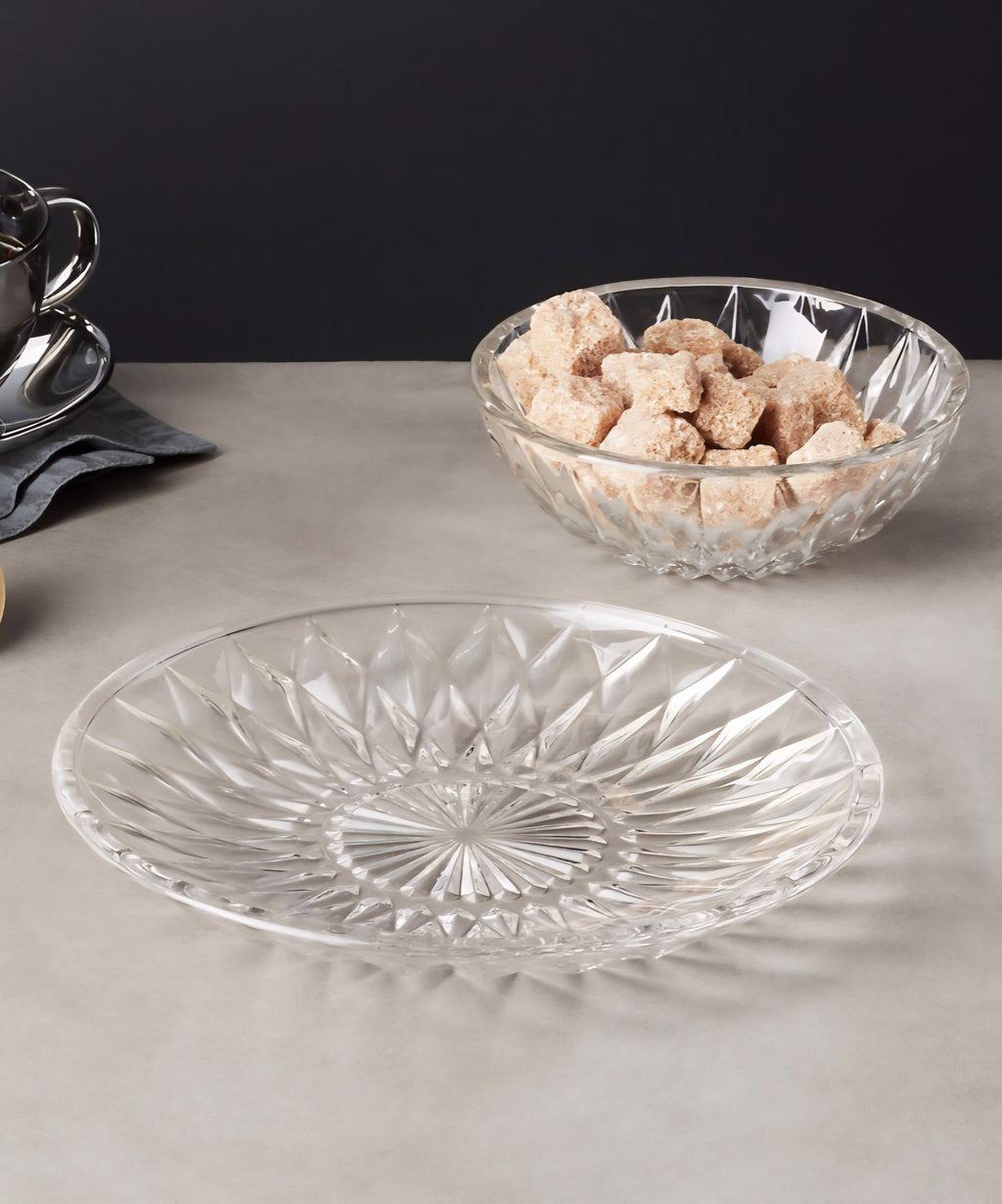 THE ONE × Daphne — Glass Serving Bowl