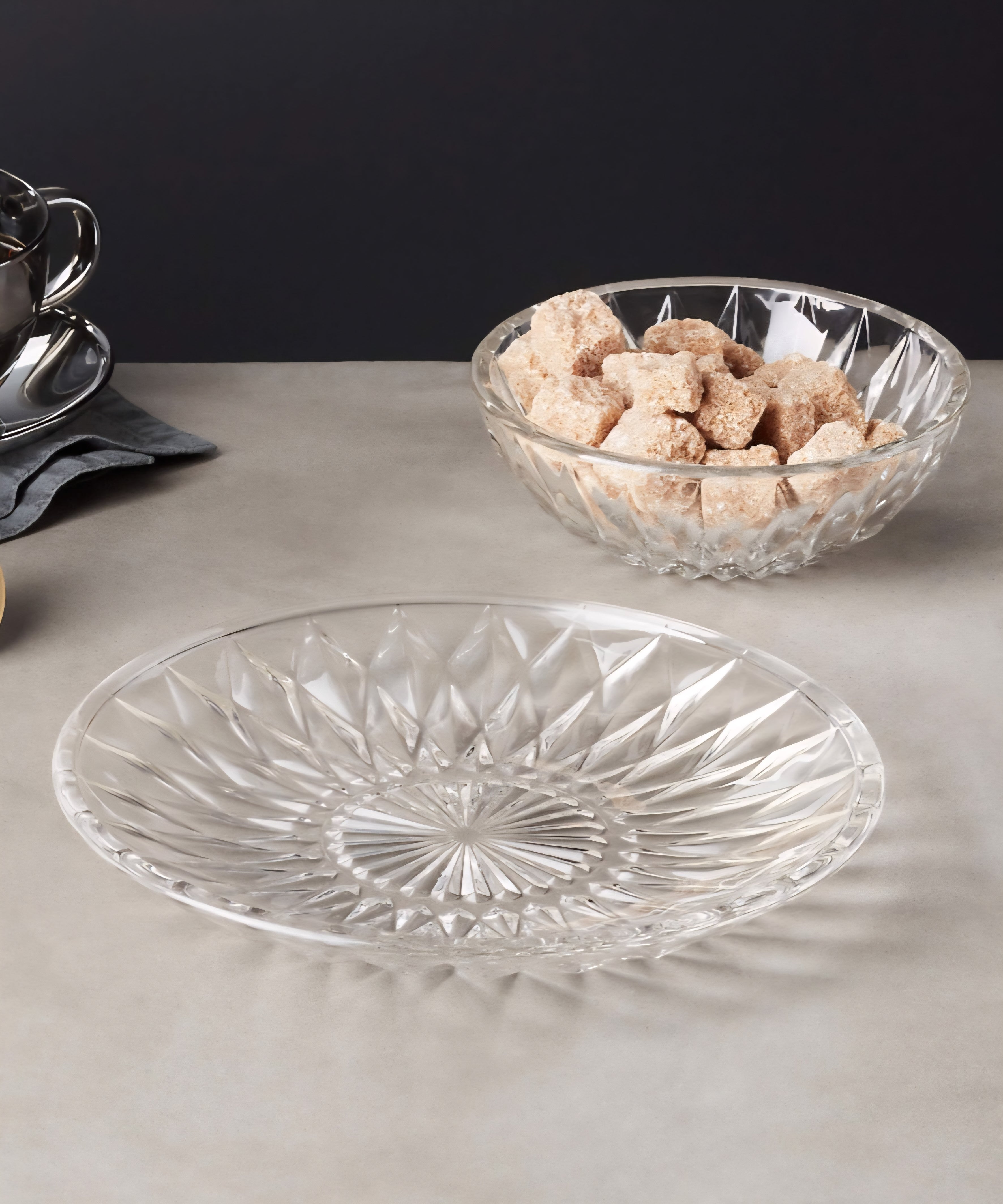 THE ONE × Daphne — Glass Serving Bowl