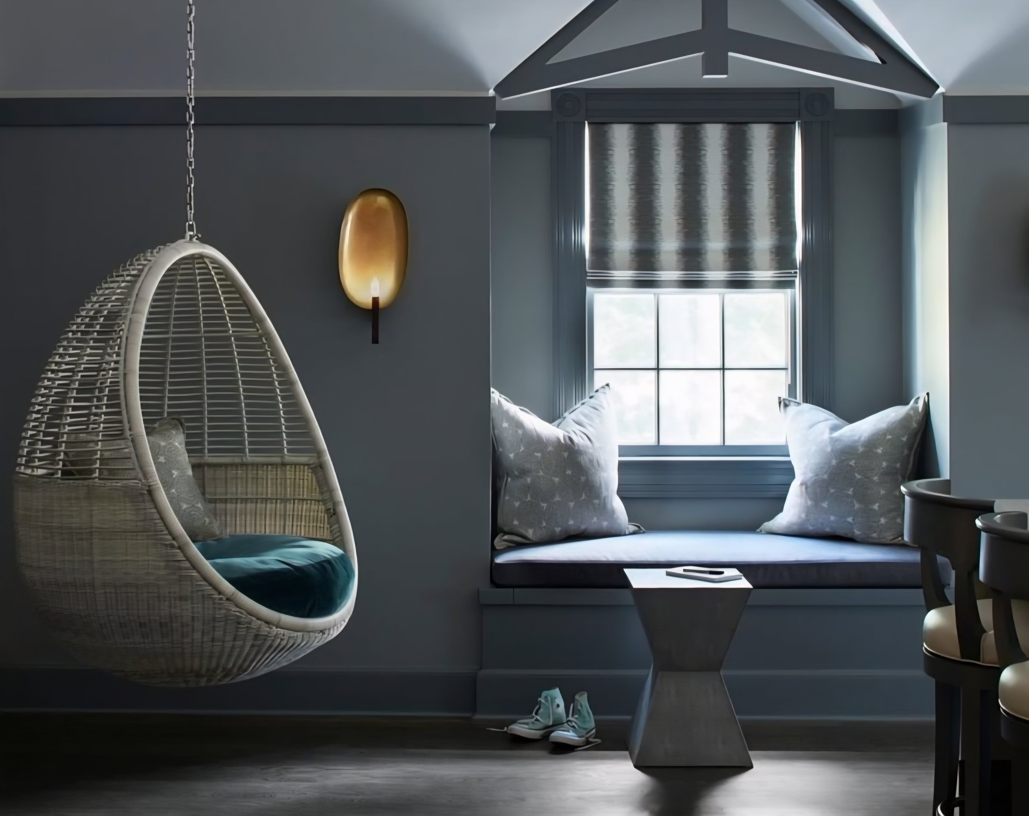THE ONE × Pod — The Float Hanging Chair