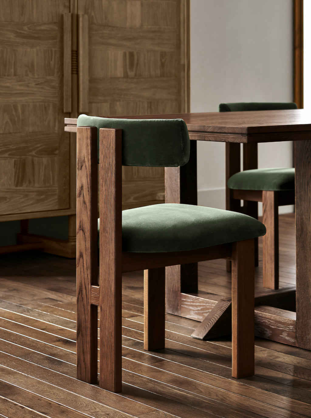 THE ONE × Ceremonie — Chaise de salle à manger en bouclé