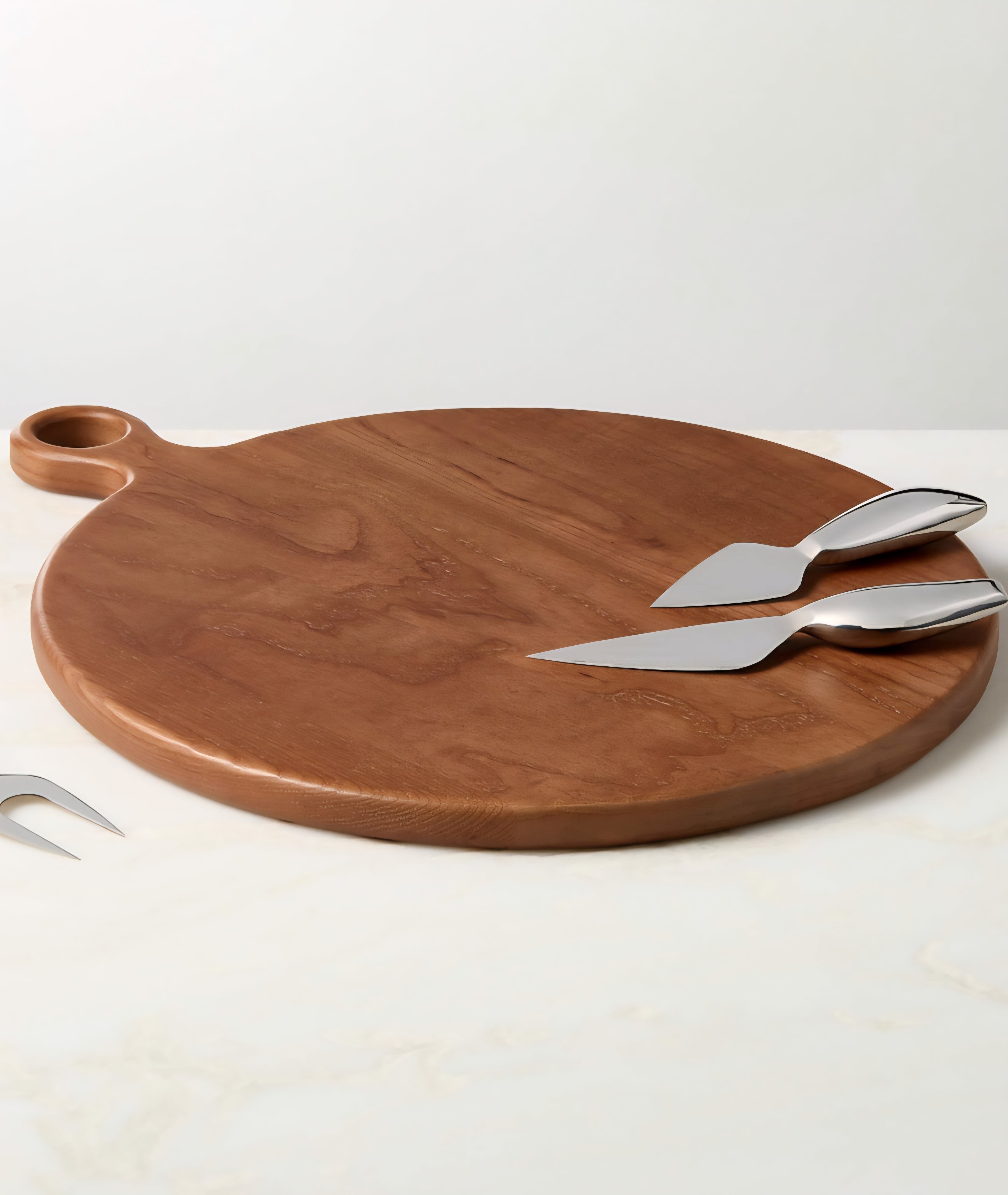 THE ONE × Arlo — Round Ash Wood Serving Board