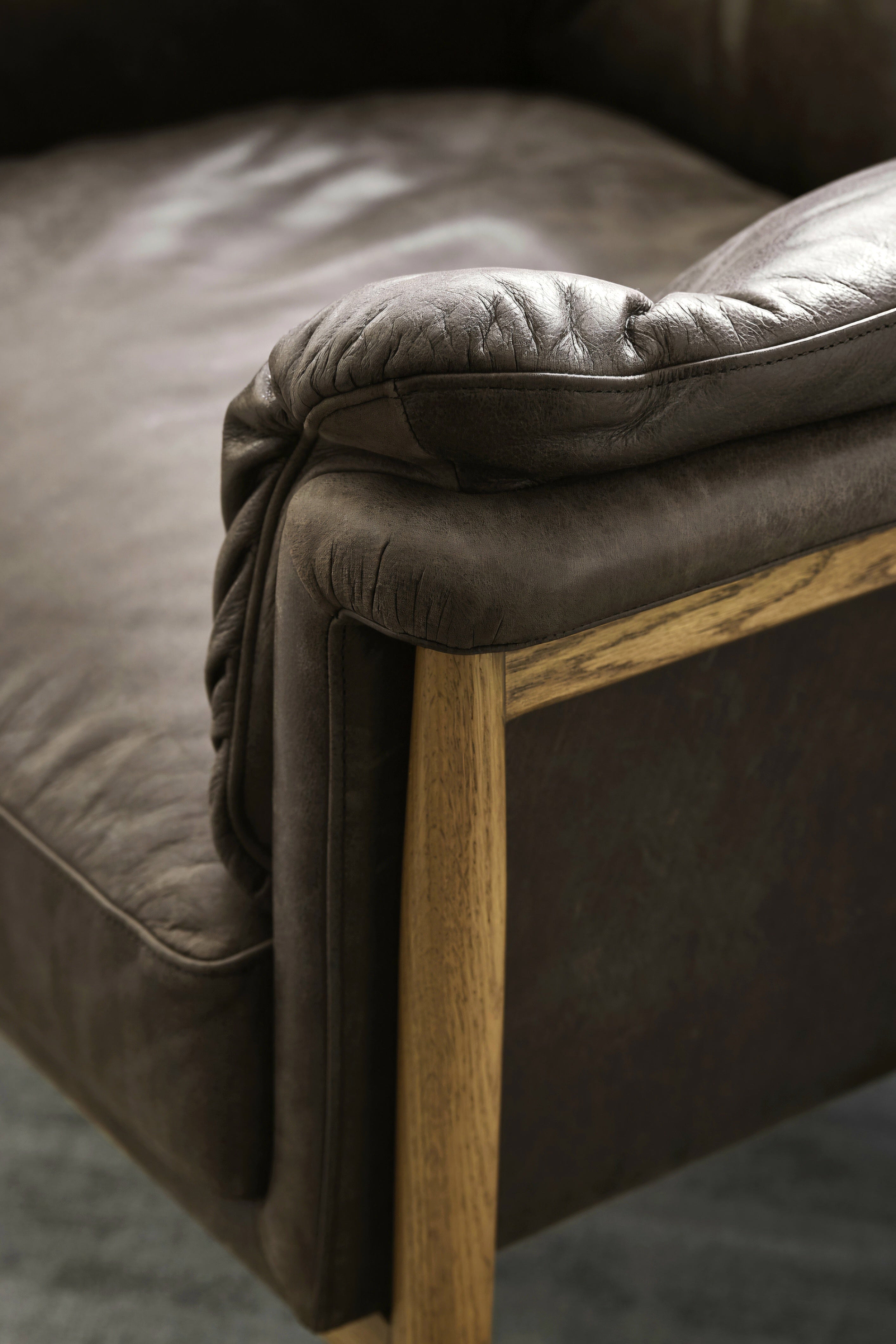 THE ONE × Cigar — Wood and Leather Accent Chair