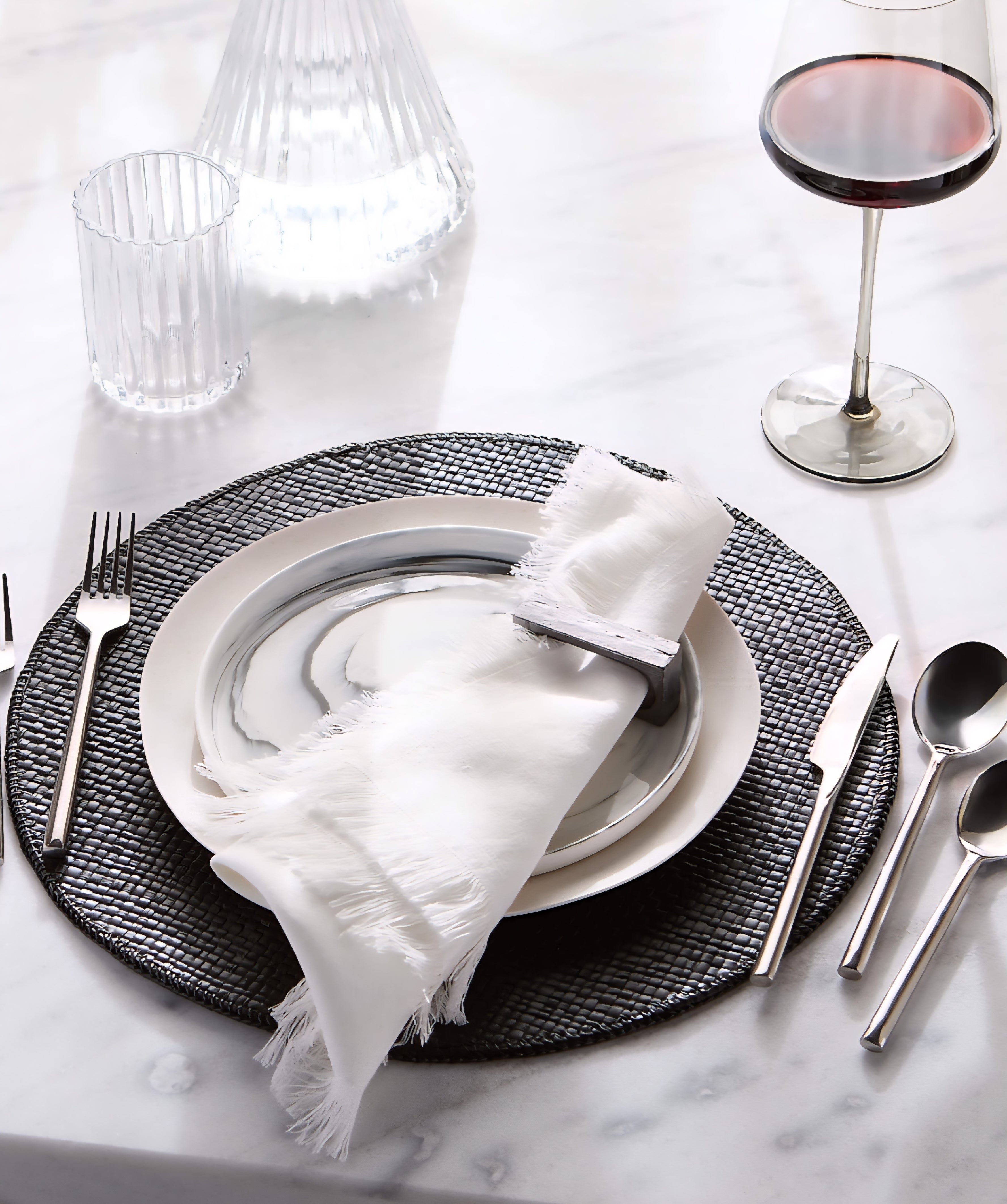 THE ONE × Swirl — Black and White Dinner Plates