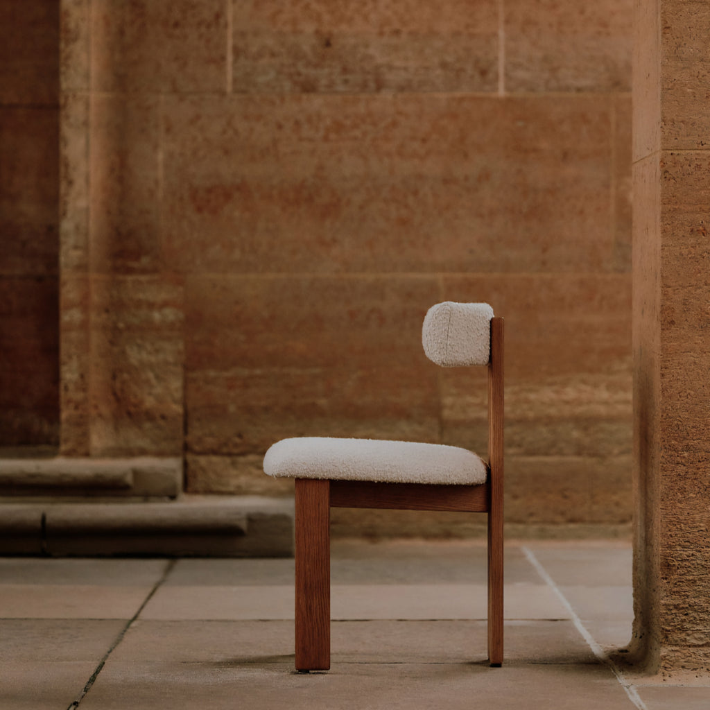 THE ONE × Ceremonie — Chaise de salle à manger en bouclé