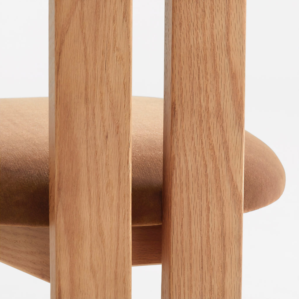 THE ONE × Ceremonie — Chaise de salle à manger en bouclé