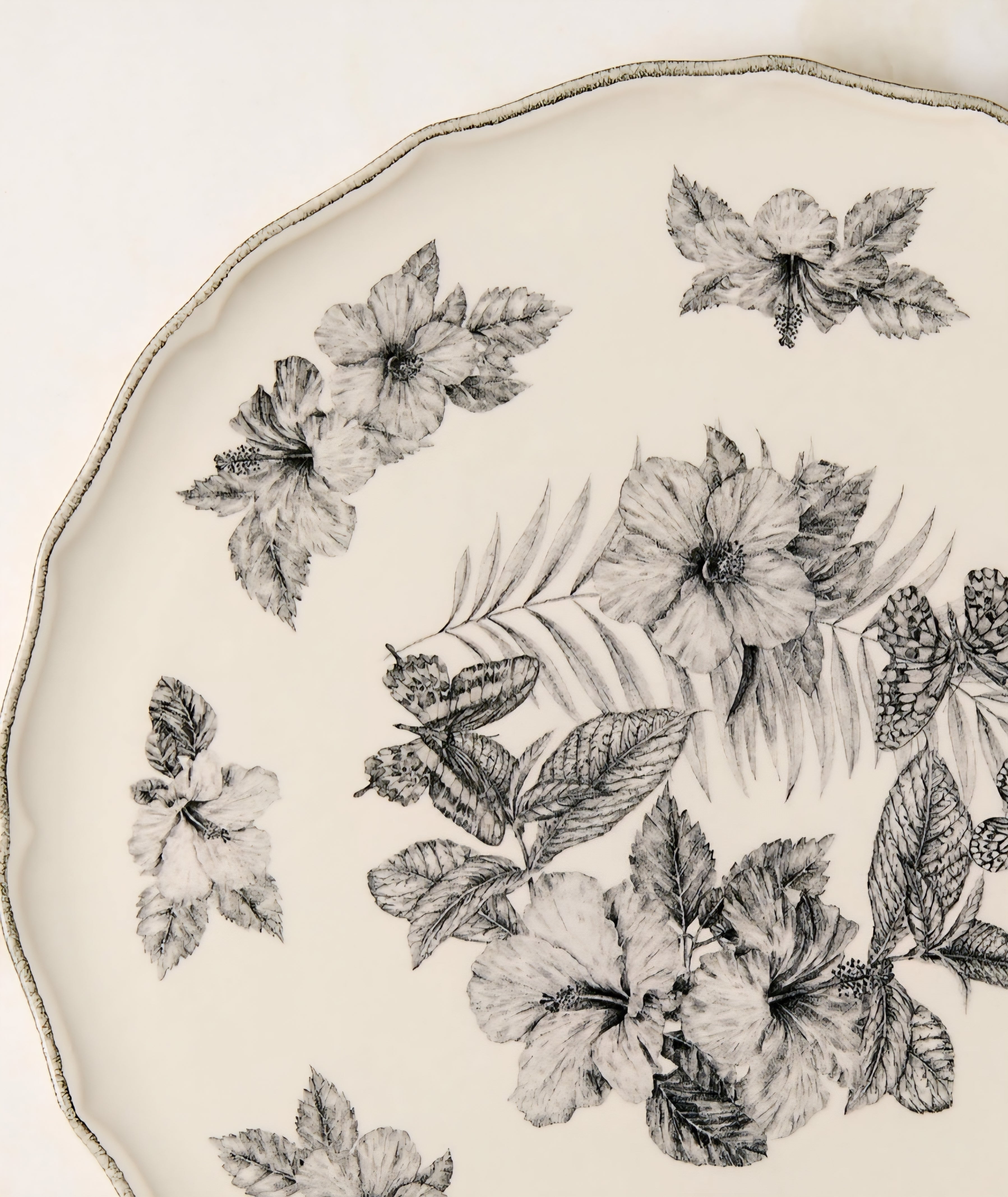 THE ONE × Everly — Round White and Black Patterned Serving Platter