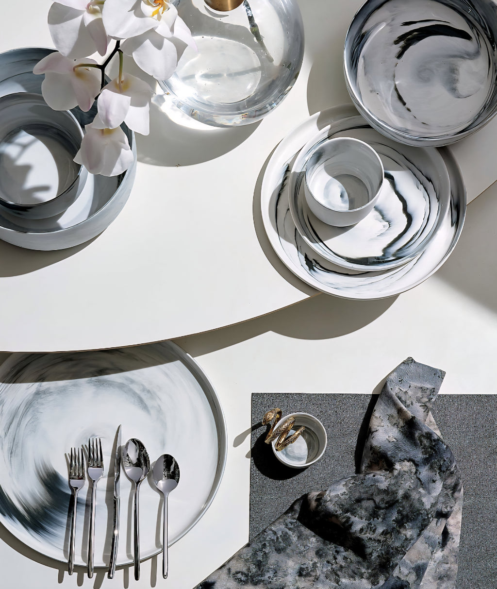 THE ONE × Swirl — Black and White Dinner Plates