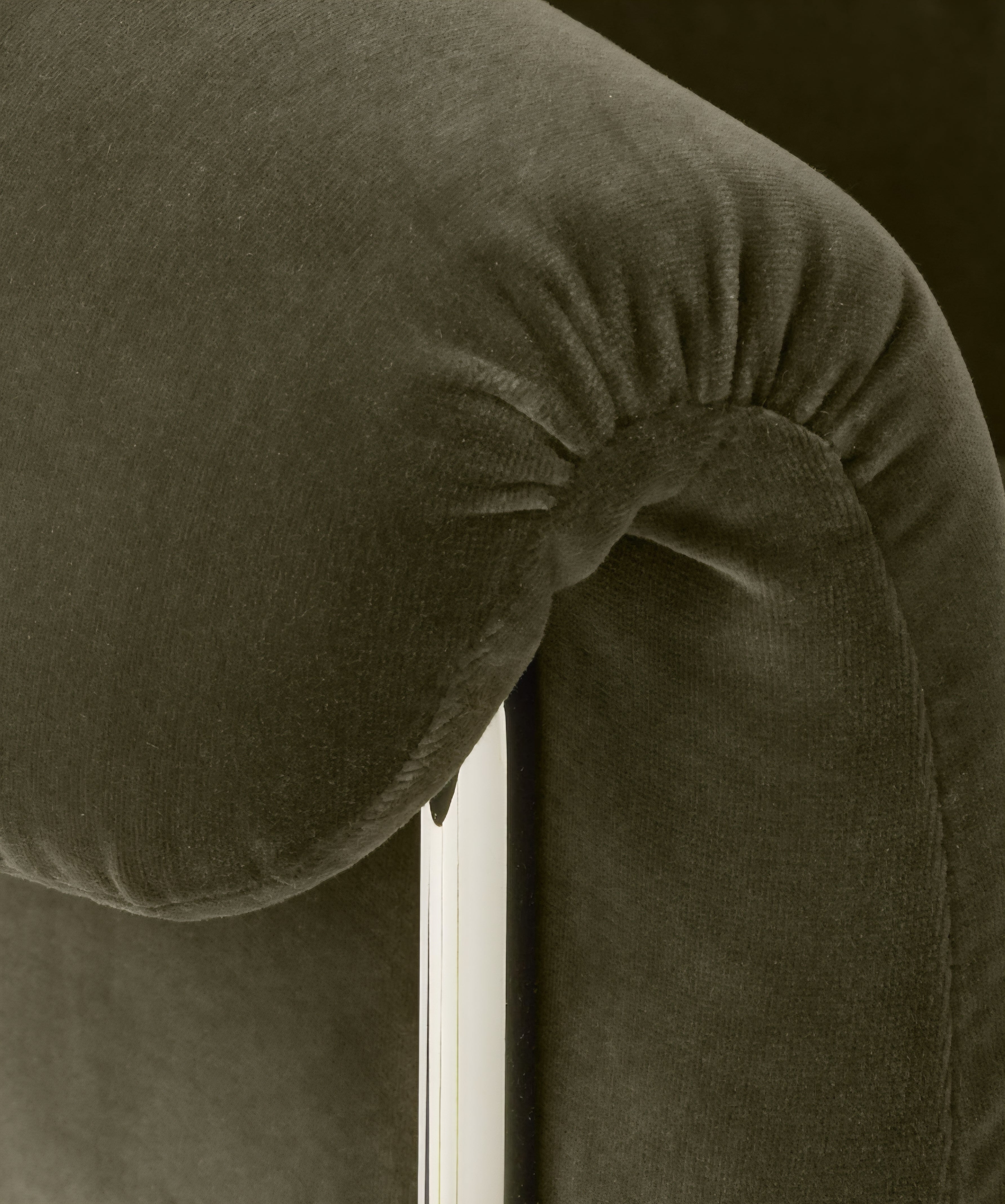 THE ONE × Saviti — Velvet Office Chair